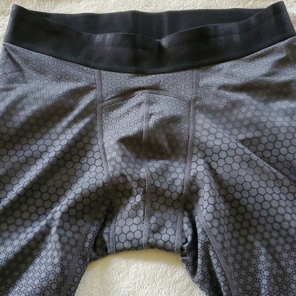 Nike Pro - Picture 13 of 14